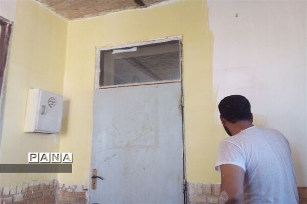 رنگ آمیزی دبستان نهضت روستای تاج‌آباد شهرستان داورزن