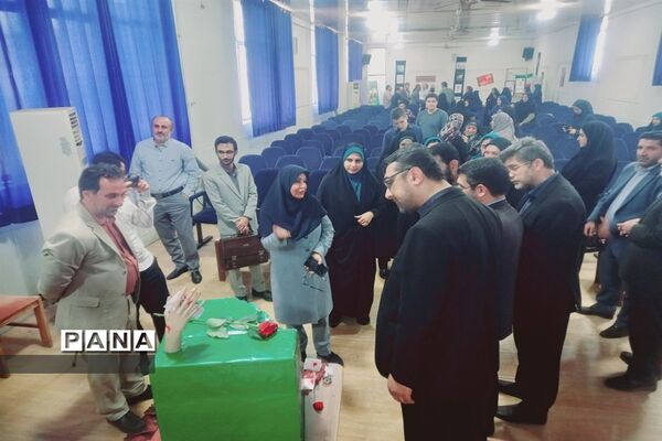 همایش عملکردهای آموزش و پرورش قائمشهر در هفته دولت