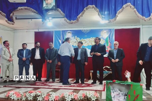 همایش عملکردهای آموزش و پرورش قائمشهر در هفته دولت