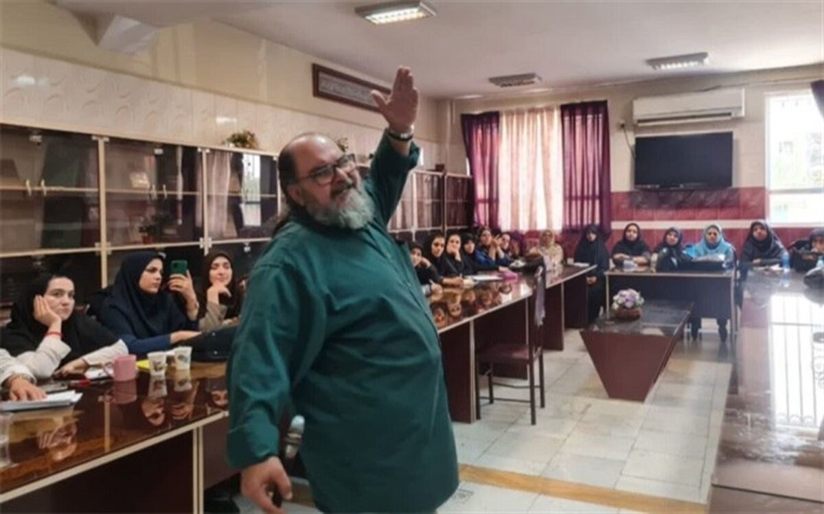 استفاده ازهنر‌های نمایشی برای ایجاد محیط شاد در واحدهای آموزشی، ضروری است