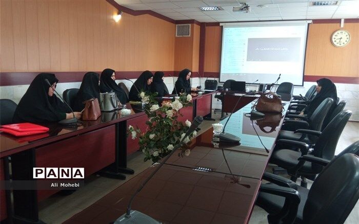 حجاب تنها در پوشش نیست، بلکه در رفتار باید نمایان باشد