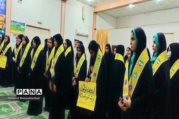 اعزام ۴۰ دانش‌آموز زیارت اولی تربت حیدریه به مشهد مقدس