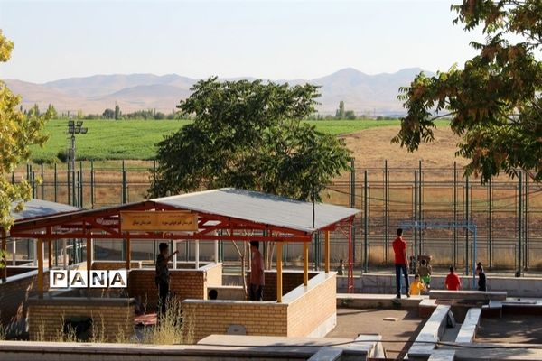 اردوی یک روزه دانش‌آموزان دبیرستان شهیدبهشتی