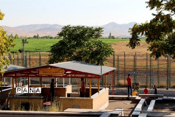 اردوی یک روزه دانش‌آموزان دبیرستان شهیدبهشتی