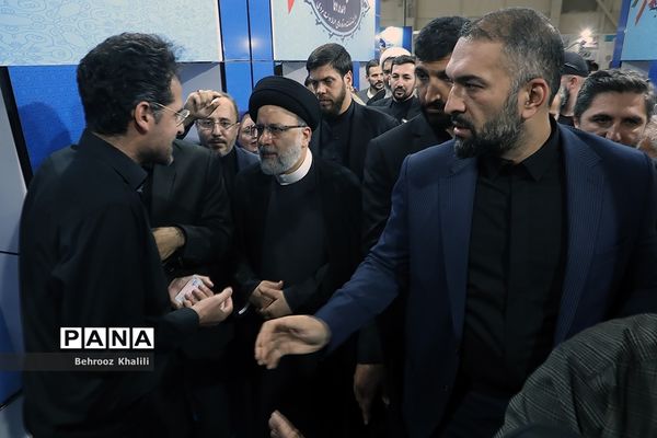 بازدید رئیس جمهوری از نمایشگاه «روایت خدمت؛ وعده وفا»