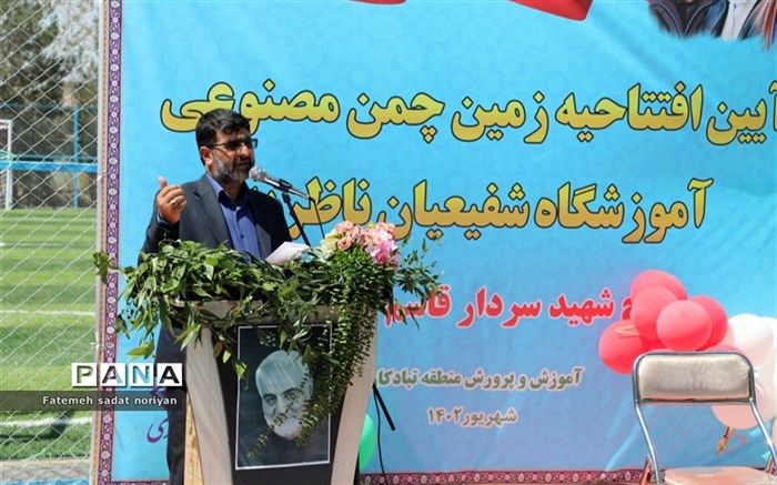 در هفته دولت ۱۱چمن مصنوعی درحال احداث است