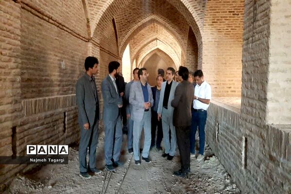 بازدید از اجرای پروژه مرمت و بازسازی رباط شهر فیض‌آباد