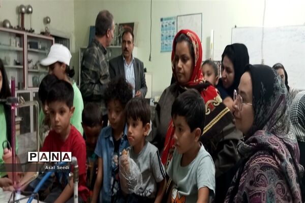 برگزاری جشنواره دانشمند کوچک درکاشمر