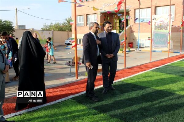 آیین افتتاحیه زمین چمن مصنوعی مدرسه شهدای دانایی بخش جوادآباد