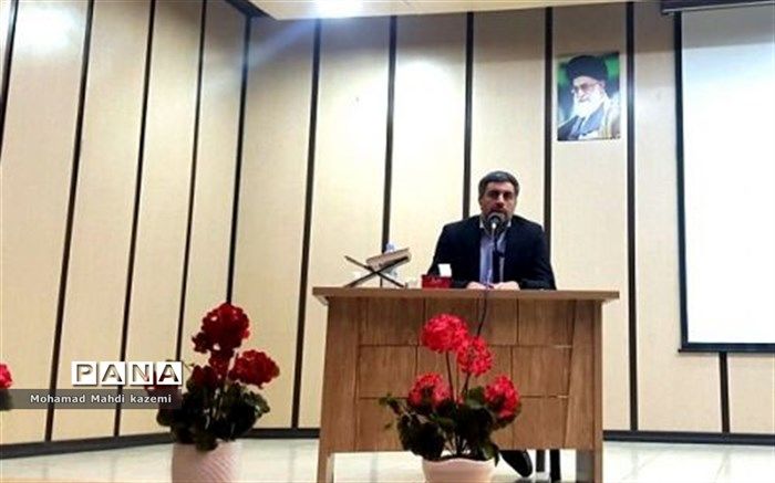 دانش‌آموزان و فرهنگیان امروز میراث‌دار دانش‌آموزان شهید و فرهنگیان شهید هستند