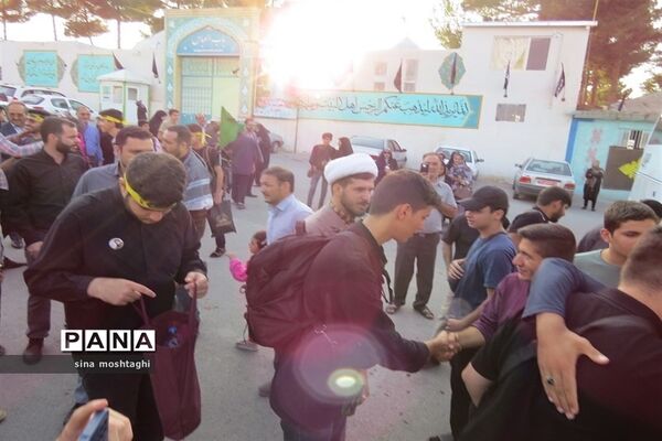 پیاده روی کاروان دانش‌آموزی خراسان شمالی به زیارت اربعین