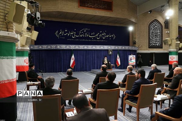 دیدار رئیس‌جمهوری و اعضای هیات دولت با مقام معظم رهبری