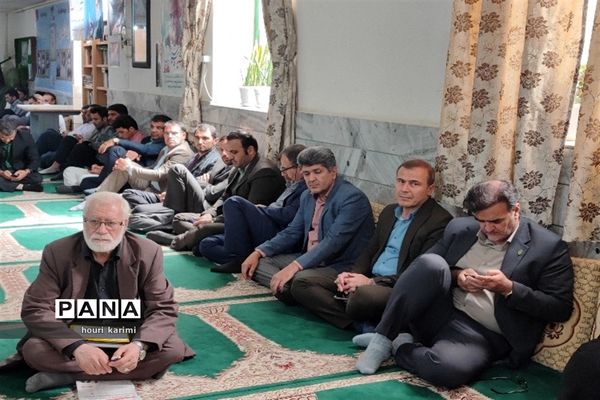 آیین تجلیل ازکارمندان نمونه آموزش و پرورش شهرستان مانه وسملقان