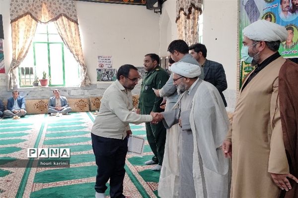 آیین تجلیل ازکارمندان نمونه آموزش و پرورش شهرستان مانه وسملقان