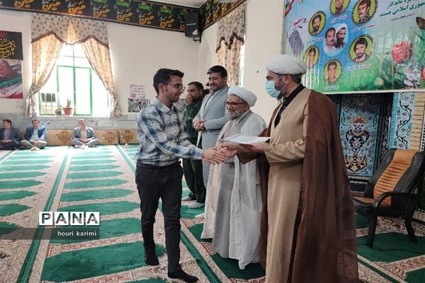 آیین تجلیل ازکارمندان نمونه آموزش و پرورش شهرستان مانه وسملقان