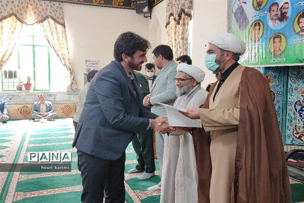 آیین تجلیل ازکارمندان نمونه آموزش و پرورش شهرستان مانه وسملقان