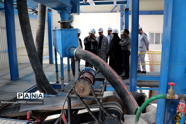 افتتاح ۵ طرح با حضور معاون وزیر صمت در نایین