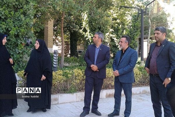 بازدید مسئولان آموزش و پرورش شهرستان‌های استان‌تهران و وزارت فرهنگ و ارشاد از دوره تربیت مربی خلاق در  رودهن