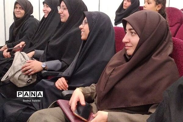 بازدید مسئولان آموزش و پرورش شهرستان‌های استان‌تهران و وزارت فرهنگ و ارشاد از دوره تربیت مربی خلاق در  رودهن
