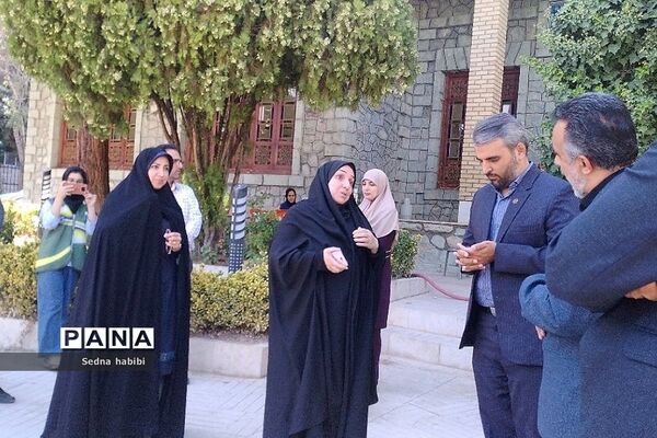 بازدید مسئولان آموزش و پرورش شهرستان‌های استان‌تهران و وزارت فرهنگ و ارشاد از دوره تربیت مربی خلاق در  رودهن