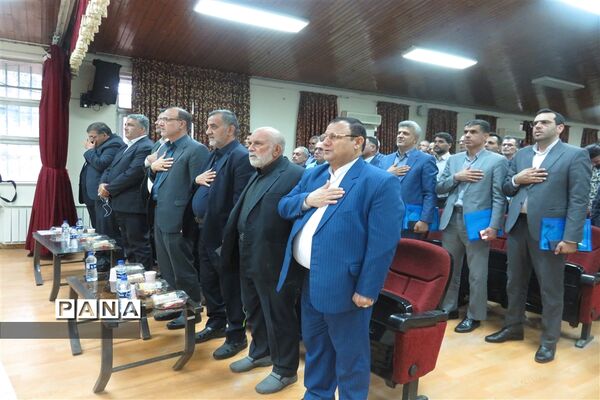 همایش تجلیل از کارمندان نمونه و دانش آموزان نخبه در میاندورود
