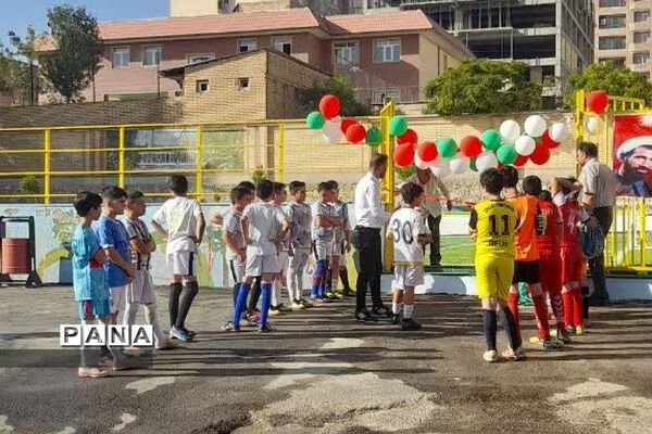 آیین افتتاح زمین‌چمن و چهارباب مغازه دبستان ایمان در رودهن