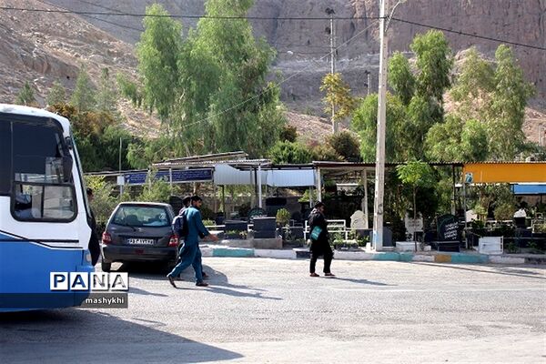 زائران اربعین حسینی در گلزارشهدای بین المللی کرمان