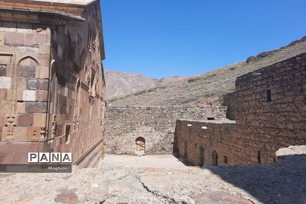 کلیسا سنت استپانوس؛ جاذبه‌ای گردشگری در ایران زمین