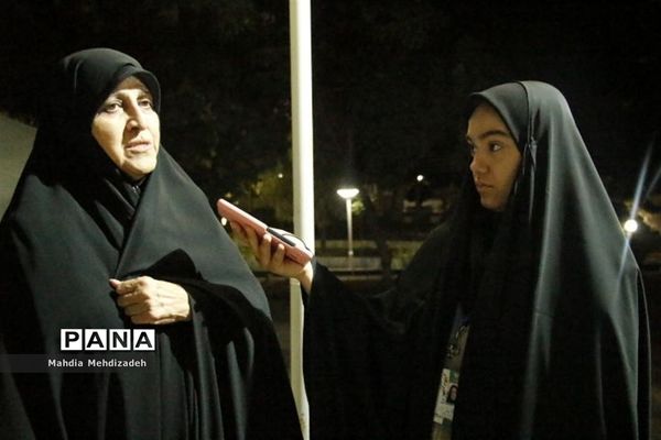 بازدید مشاور امور بانوان وزیر آموزش و پرورش از غرفه‌  دانش آموزی صنایع‌دستی و خوراکی استان سیستان و بلوچستان