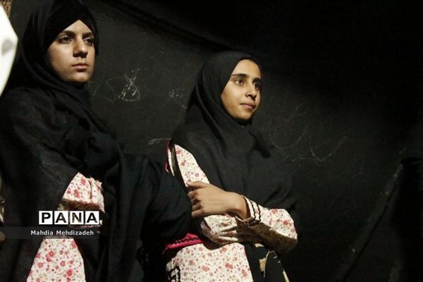 بازدید مشاور امور بانوان وزیر آموزش و پرورش از غرفه‌  دانش آموزی صنایع‌دستی و خوراکی استان سیستان و بلوچستان