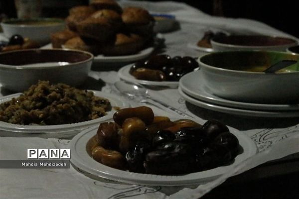 بازدید مشاور امور بانوان وزیر آموزش و پرورش از غرفه‌  دانش آموزی صنایع‌دستی و خوراکی استان سیستان و بلوچستان