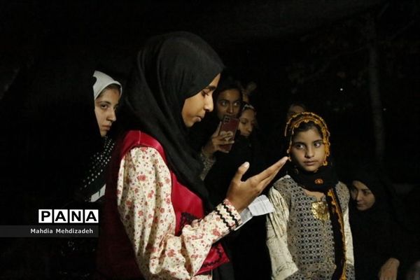 بازدید مشاور امور بانوان وزیر آموزش و پرورش از غرفه‌  دانش آموزی صنایع‌دستی و خوراکی استان سیستان و بلوچستان