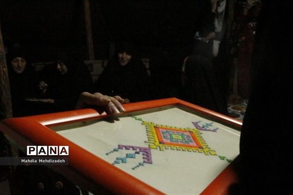 بازدید مشاور امور بانوان وزیر آموزش و پرورش از غرفه‌  دانش آموزی صنایع‌دستی و خوراکی استان سیستان و بلوچستان