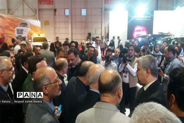 بازدید مسئولان از بیست و سومین نمایشگاه بین‌المللی خودرو در مشهد