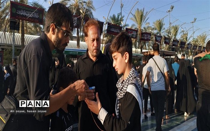 نظافت روزانه بیش از۲۰ تن زباله از مرز و شهر مهران