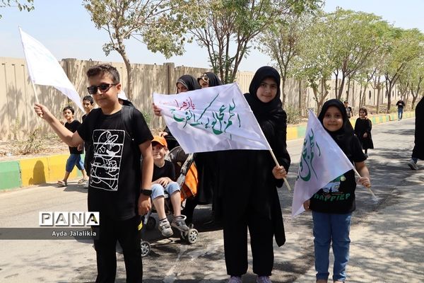 حضور مردم شهرستان اسلامشهر در راهپیمایی جاماندگان اربعین حسینی