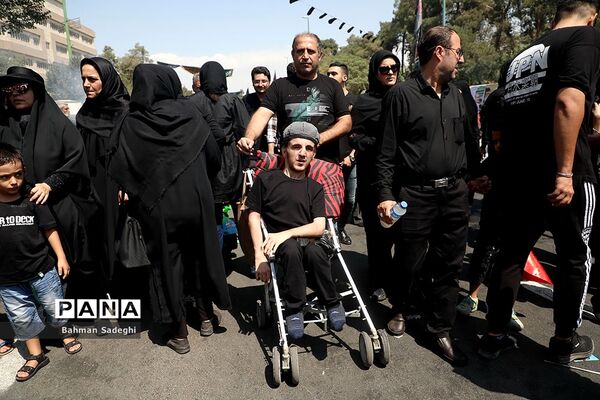پیاده‌روی جاماندگان اربعین حسینی در تهران
