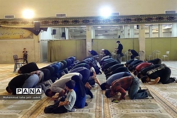 برگزاری مراسم ظهر اربعین در پرند