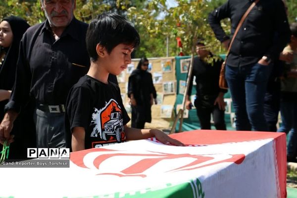 مراسم پیاده‌روی حرم تا حرم در کاشمر