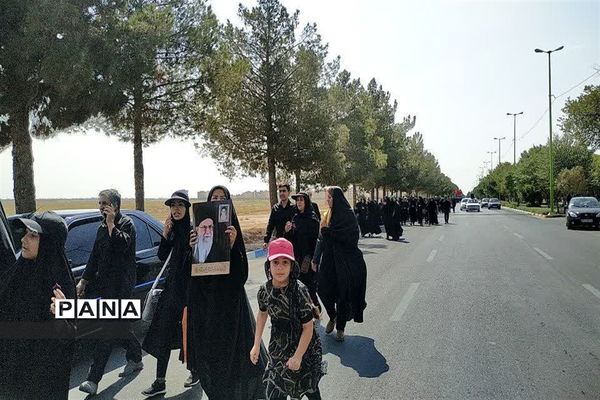 پیاده‌روی جاماندگان اربعین در شهرستان شاهین شهر