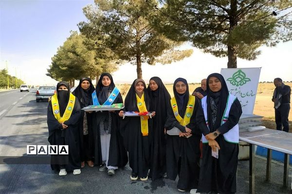 پیاده‌روی جاماندگان اربعین در شهرستان شاهین شهر