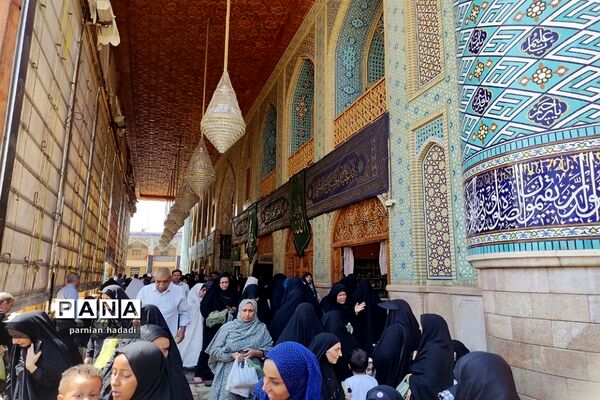 مراسم اربعین حسینی با حضور پر شورمردم شیراز در شاهچراغ