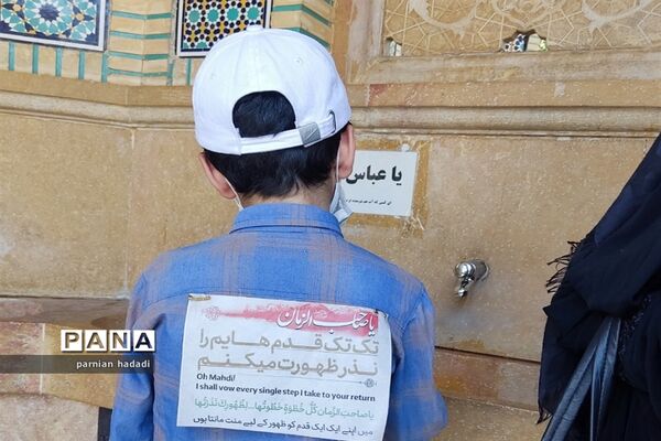 مراسم اربعین حسینی با حضور پر شورمردم شیراز در شاهچراغ