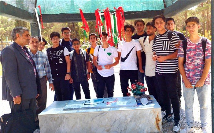 اردو  موثرترین ابزار تربیت فردی و اجتماعی دانش‌آموزان است