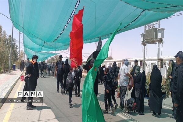 پیاده‌روی زائران اربعین حسینی در مسیر عاشقی