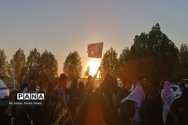 پیاده‌روی زائران اربعین حسینی در مسیر عاشقی