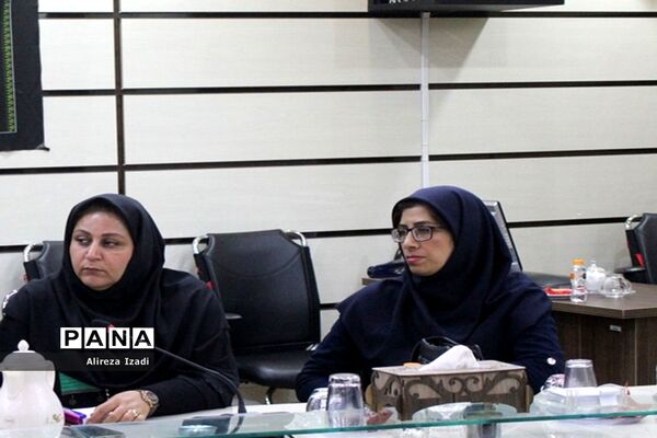 نشست شورای موسسان کودکستان‌های آموزش و پرورش استان بوشهر