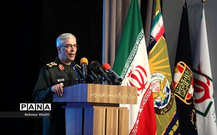 سرلشکر باقری حمله انتحاری علیه نیروهای نظامی پاکستان را محکوم کرد