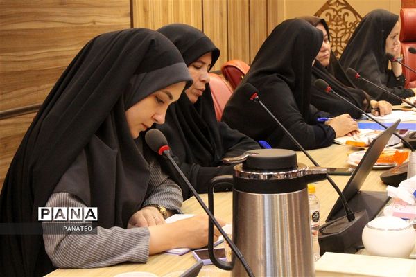 نشست هم‌اندیشی مسئولان امورتربیتی مناطق ۲۱ گانه شهرستان‌های تهران