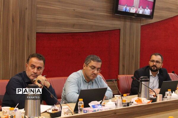 نشست هم‌اندیشی مسئولان امورتربیتی مناطق ۲۱ گانه شهرستان‌های تهران